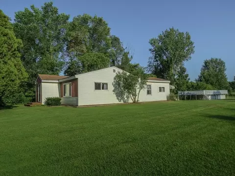 8286 Liss Rd, Willis, MI 48191 photo 4