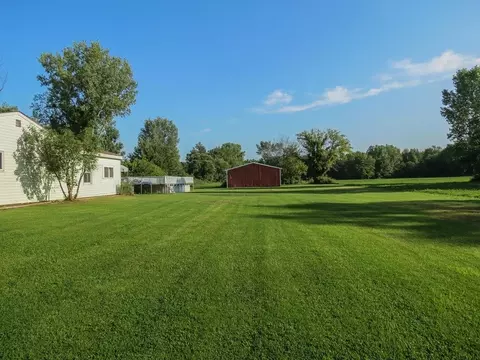 8286 Liss Rd, Willis, MI 48191 photo 3