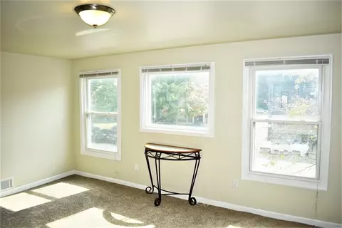 115 E Main St, Milan, MI 48160 photo 17