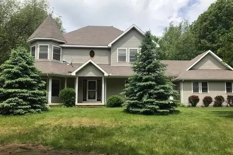 200 Knox Trl, Jackson, MI 49201 photo 1