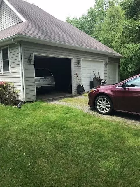 200 Knox Trl, Jackson, MI 49201 photo 3