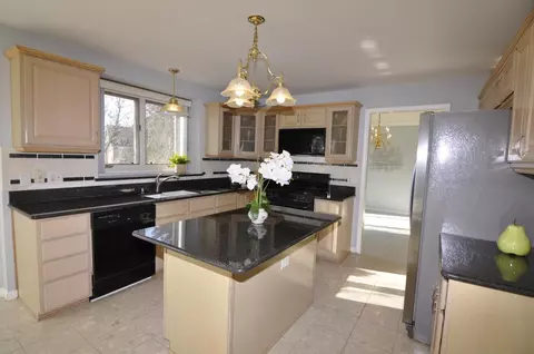129 Pinehurst Dr, Canton, MI 48188 photo 22