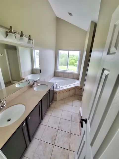 1248 W David Kempf Ct, Saline, MI 48176 photo 18