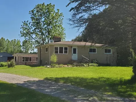 9340 Liss Rd, Willis, MI 48191 photo 1