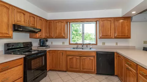 5808 N Maple Rd, Saline, MI 48176 photo 14