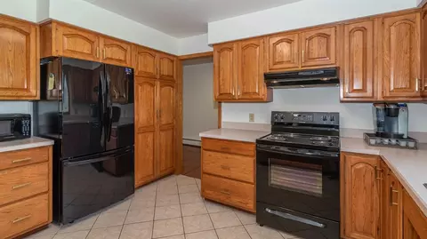 5808 N Maple Rd, Saline, MI 48176 photo 2