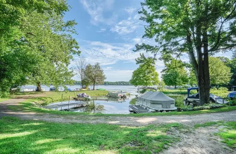 6900 Eastbourne Dr, Gregory, MI 48137 photo 4