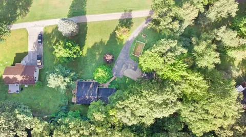 6900 Eastbourne Dr, Gregory, MI 48137 photo 25