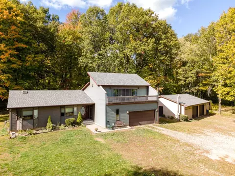 7290 S Draper Rd, Jackson, MI 49201 photo 3