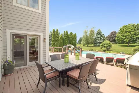 1826 Brookview Dr, Saline, MI 48176 photo 8