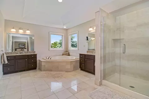 1826 Brookview Dr, Saline, MI 48176 photo 7
