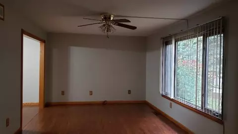 484 Marlpool Dr, Saline, MI 48176 photo 11