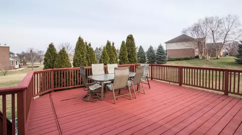 596 Darwin Ct, Saline, MI 48176 photo 6