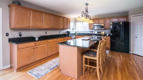 596 Darwin Ct, Saline, MI 48176 photo 25
