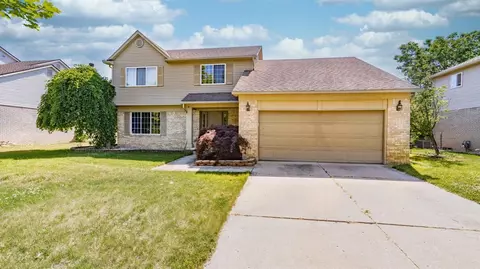 6423 Bedview Dr, Saline, MI 48176 photo 2