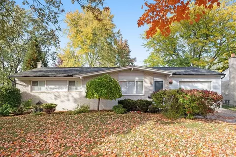 167 Wallace Dr, Saline, MI 48176 photo 1