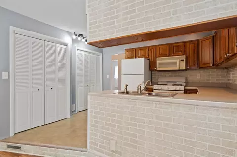 337 Anthony Ct, Adrian, MI 49221 photo 9