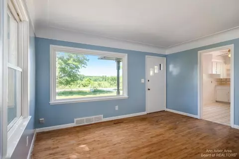 10550 Judd Rd, Willis, MI 48191 photo 5