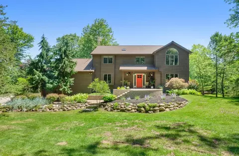 8422 Donovan Rd, Dexter, MI 48130 photo 1