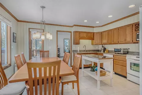 6540 Robison Ln, Saline, MI 48176 photo 9