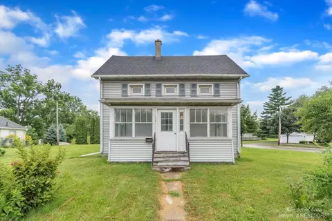 114 E Monroe St, Dundee, MI 48131 photo 3