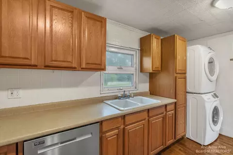 114 E Monroe St, Dundee, MI 48131 photo 22