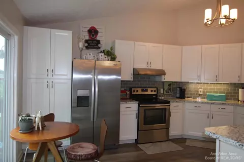 817 Stetson St, Tecumseh, MI 49286 photo 10