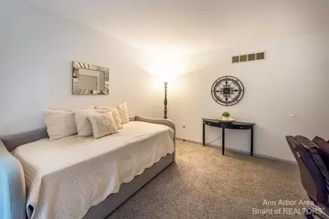 6307 Hellner Rd, Ann Arbor, MI 48105 photo 16