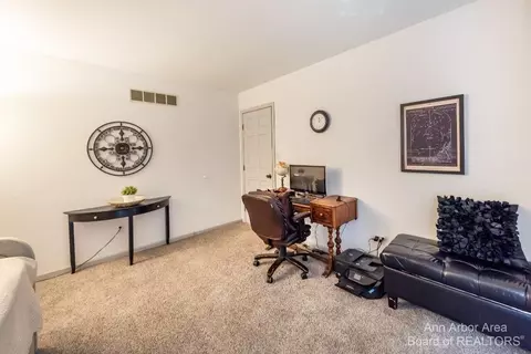 6307 Hellner Rd, Ann Arbor, MI 48105 photo 17