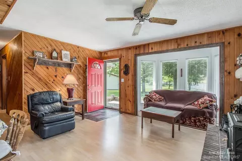 14136 Edgewater Dr, Gregory, MI 48137 photo 8