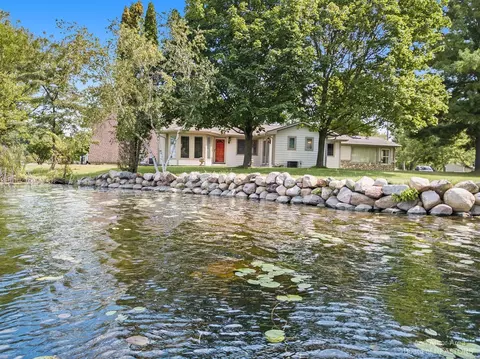 14136 Edgewater Dr, Gregory, MI 48137 photo 1