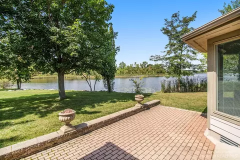14136 Edgewater Dr, Gregory, MI 48137 photo 2