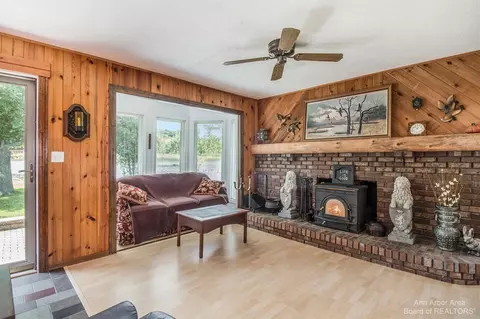 14136 Edgewater Dr, Gregory, MI 48137 photo 9