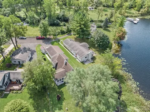 14136 Edgewater Dr, Gregory, MI 48137 photo 4
