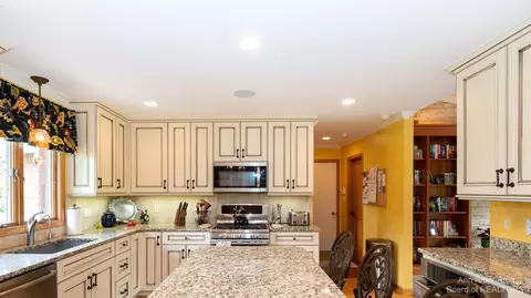 3329 Textile Rd, Saline, MI 48176 photo 23