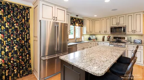 3329 Textile Rd, Saline, MI 48176 photo 25