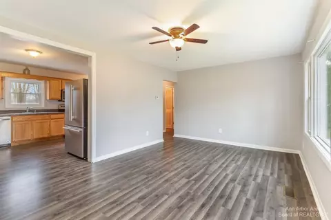 6026 Oakpoint Rd, Jackson, MI 49201 photo 5