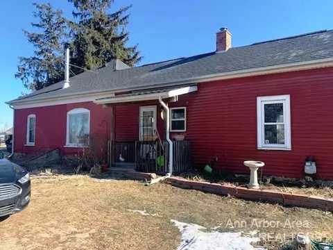 7921 E Monroe Rd, Tecumseh, MI 49286 photo 2