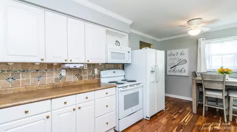 192 Wallace, Saline, MI 48176 photo 11