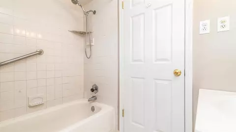 192 Wallace, Saline, MI 48176 photo 22