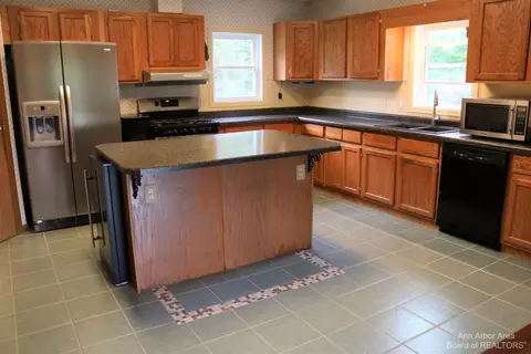 4703 W Jacobs Rd, Perry, MI 48872 photo 9