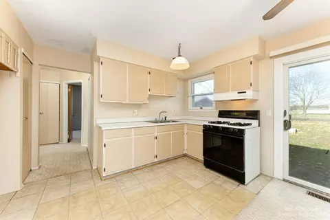 153 Tower Dr, Saline, MI 48176 photo 15