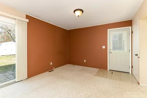 153 Tower Dr, Saline, MI 48176 photo 14