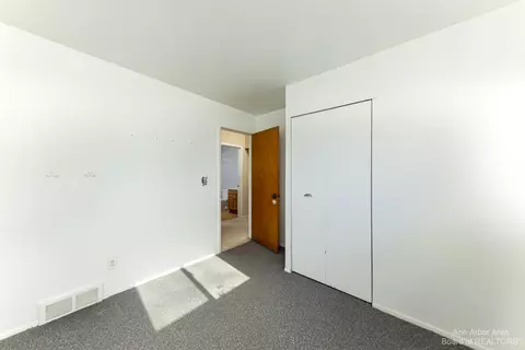 153 Tower Dr, Saline, MI 48176 photo 24
