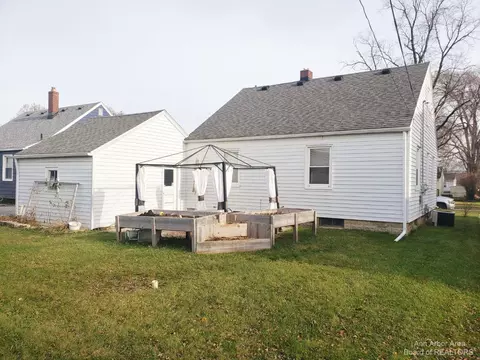 623 Bentley Dr, Monroe, MI 48162 photo 40