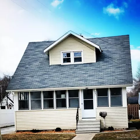 552 Orange St, Jackson, MI 49202 photo 1