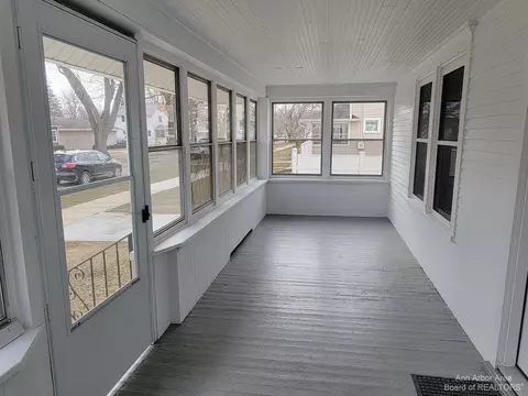 552 Orange St, Jackson, MI 49202 photo 6