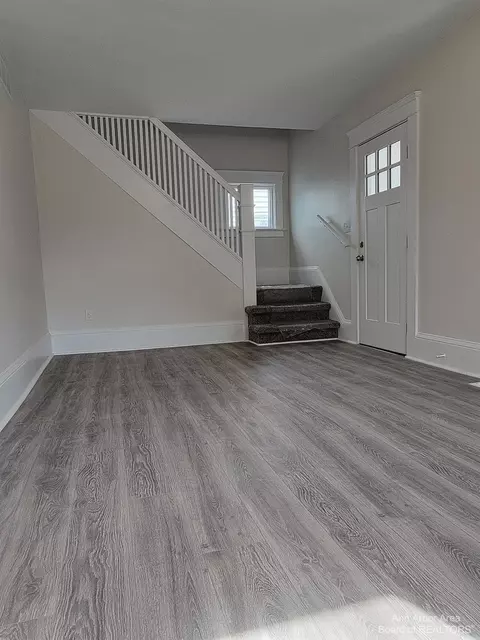 552 Orange St, Jackson, MI 49202 photo 9