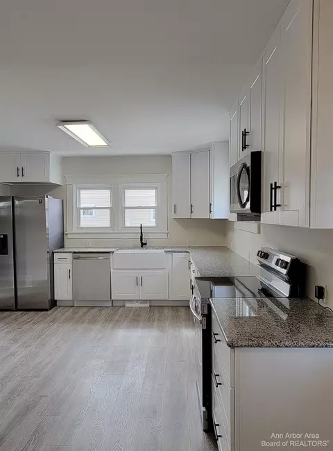 552 Orange St, Jackson, MI 49202 photo 7