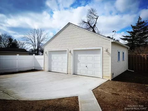 552 Orange St, Jackson, MI 49202 photo 5